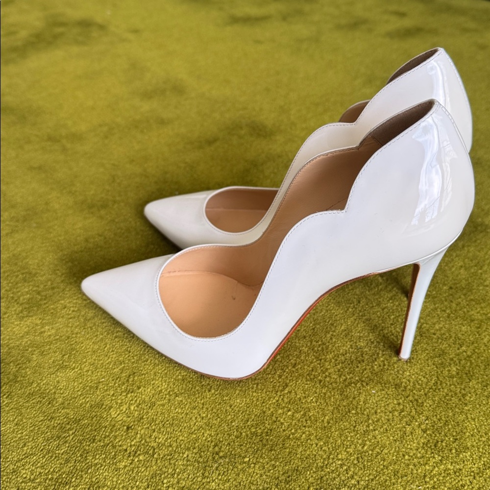 Hot chick Elegant White High Heels 90’ - Picture 2 of 7